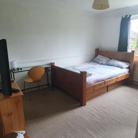 Spacious&Serene Stay near Milton Keynes centre Willen Habitación foto