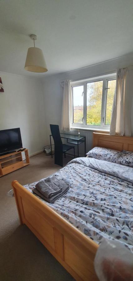 Spacious&Serene Stay near Milton Keynes centre Willen Exterior foto